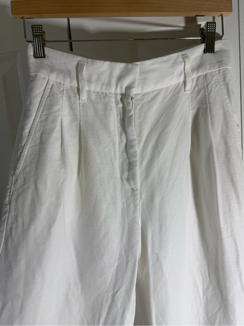 Wilfred Aritzia effortless pants white linen blend wide leg tailored trouser